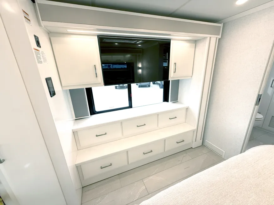 2026 Newmar New Aire 3547 | Photo 14 of 31