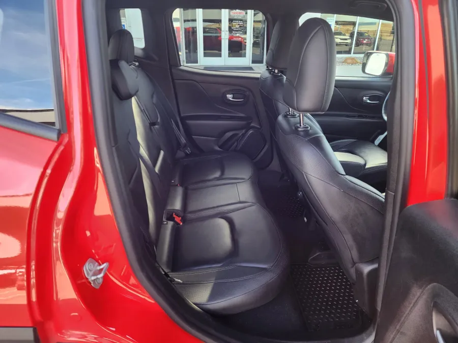 2020 Jeep Renegade High Altitude | Photo 15 of 25