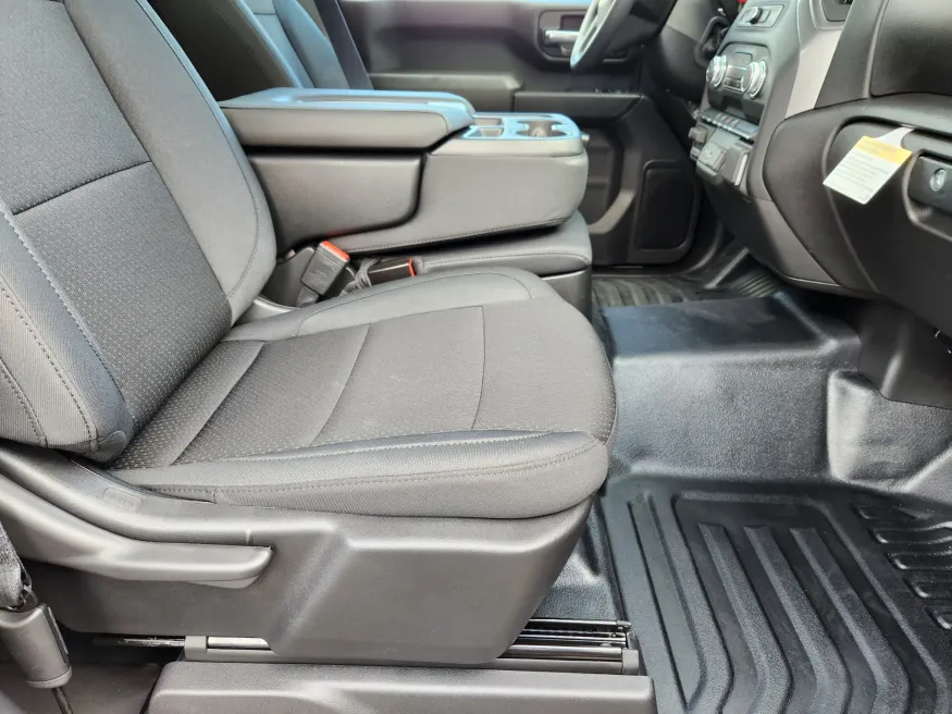 2026 GMC Sierra 2500HD Pro | Photo 18 of 30