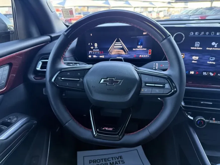 2024 Chevrolet Traverse | Photo 14 of 28