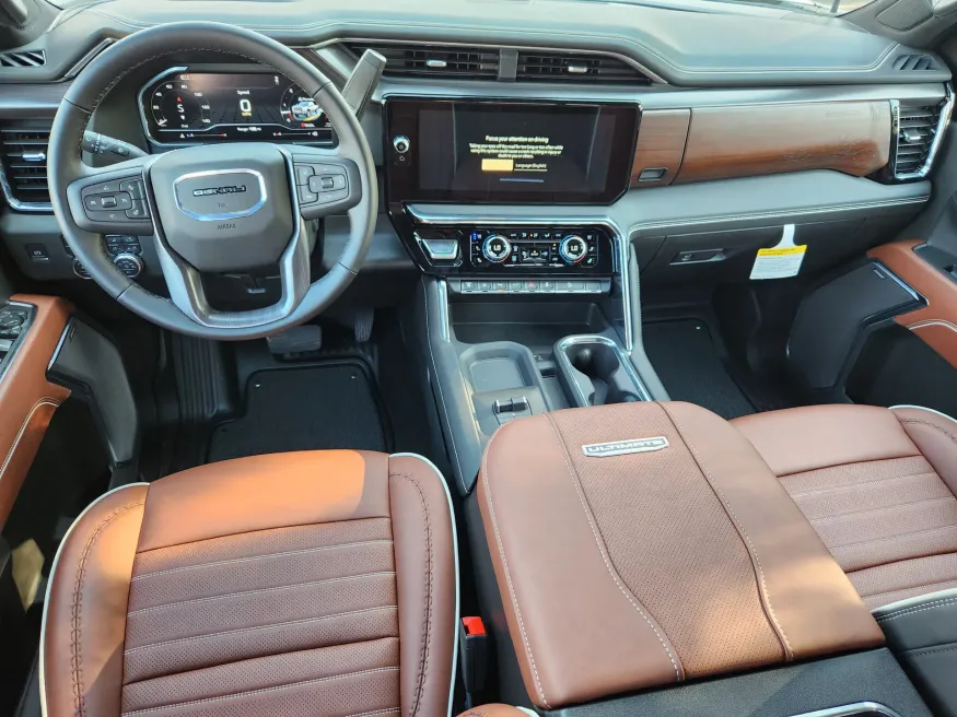 2025 GMC Sierra 2500HD Denali Ultimate | Photo 11 of 30