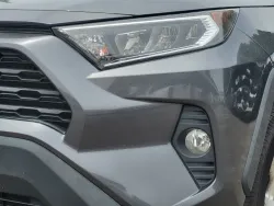 2020 Toyota RAV4 XLE | Thumbnail Photo 7 of 26
