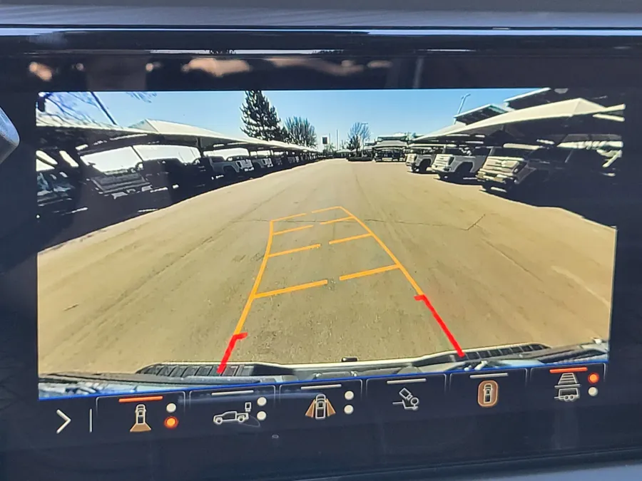 2026 GMC Sierra 2500HD Denali Ultimate | Photo 15 of 25