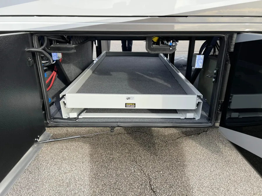 2026 Newmar Mountain Aire 4118 | Photo 40 of 44