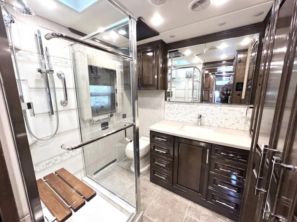 2024 Newmar Supreme Aire 4509 | Photo 19 of 37