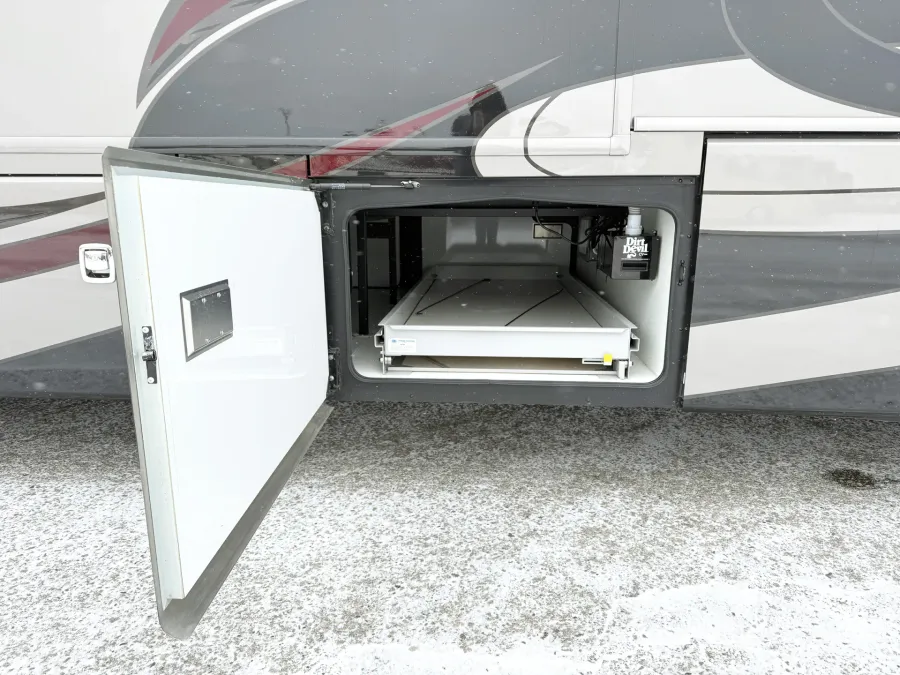 2019 Fleetwood Discovery 40M LXE | Photo 30 of 30