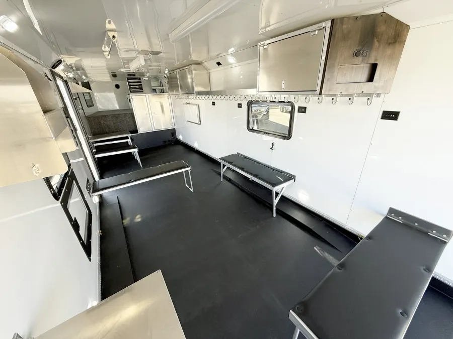 2026 Logan Coach Horse Power Burandt Edition | Photo 17 of 24