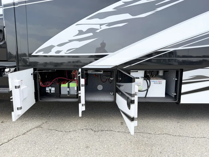 2026 Renegade Verona 40VRB | Photo 32 of 31