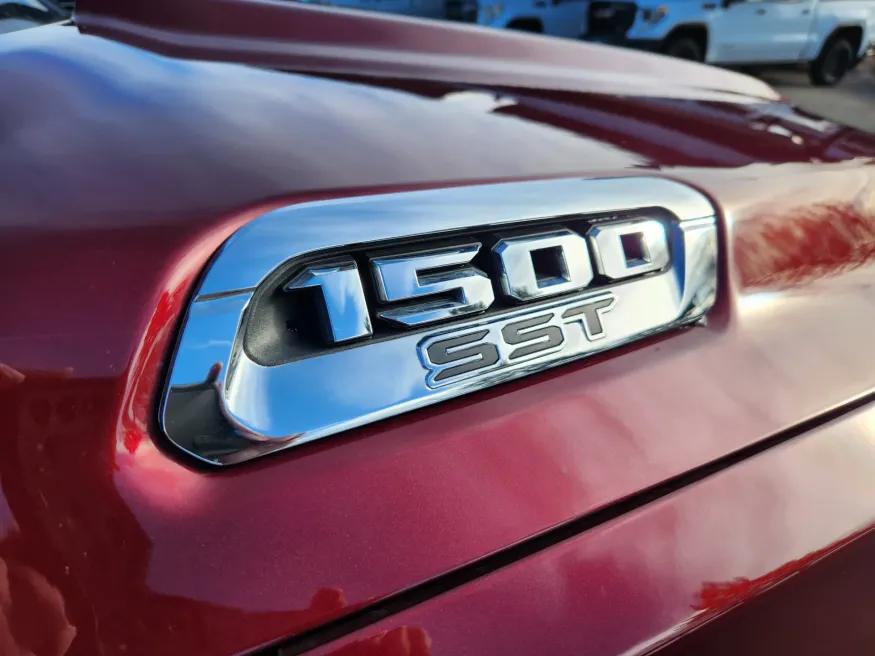 2025 RAM 1500 Laramie | Photo 18 of 28