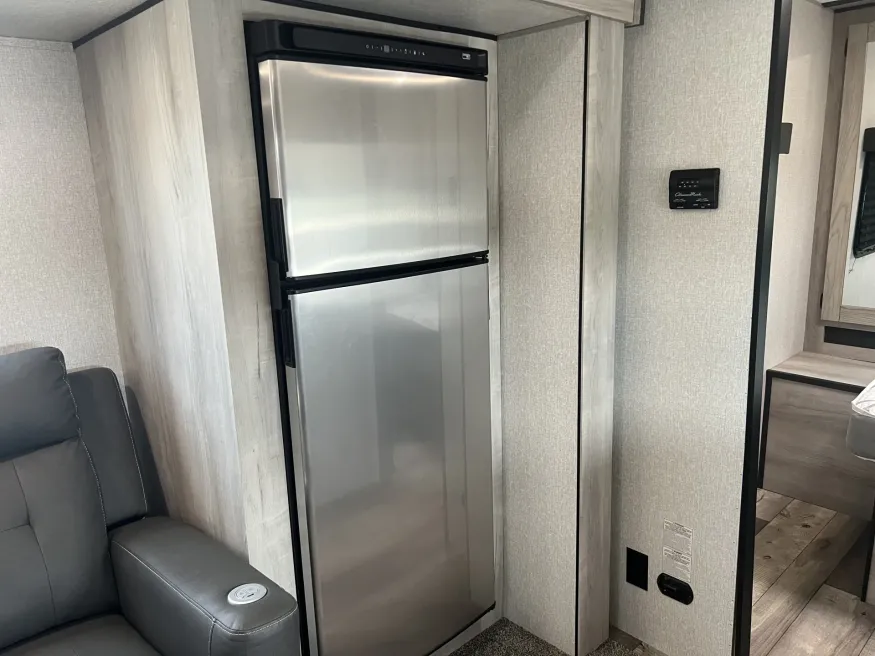 2021 KZ Connect SE 221RBSE | Photo 15 of 24