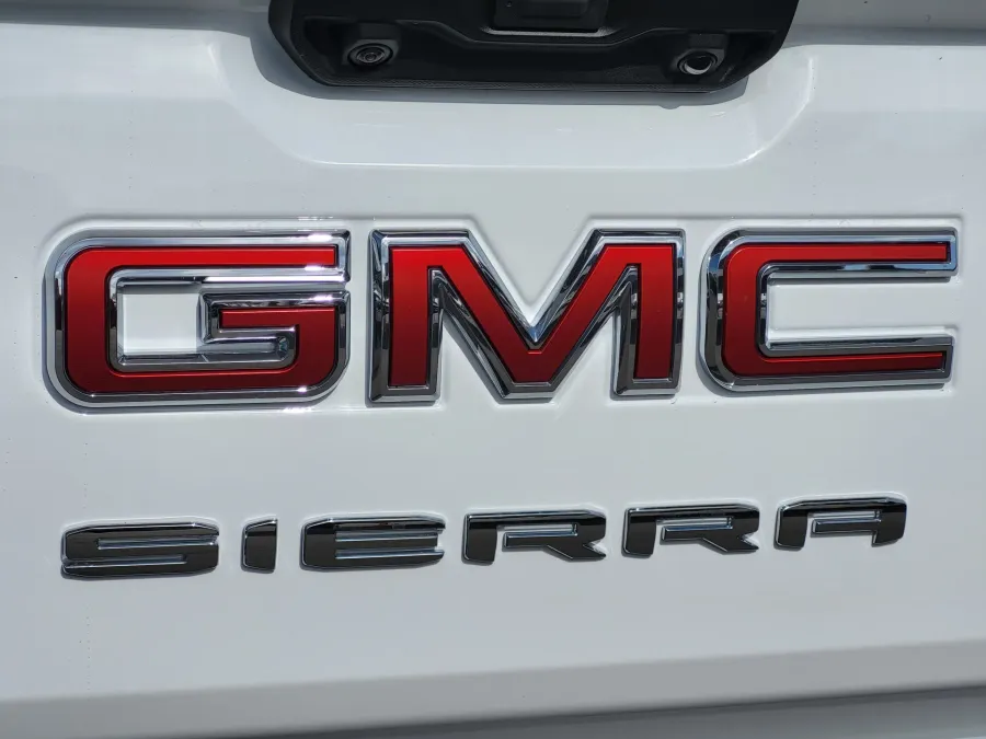 2026 GMC Sierra 1500 Pro | Photo 10 of 20