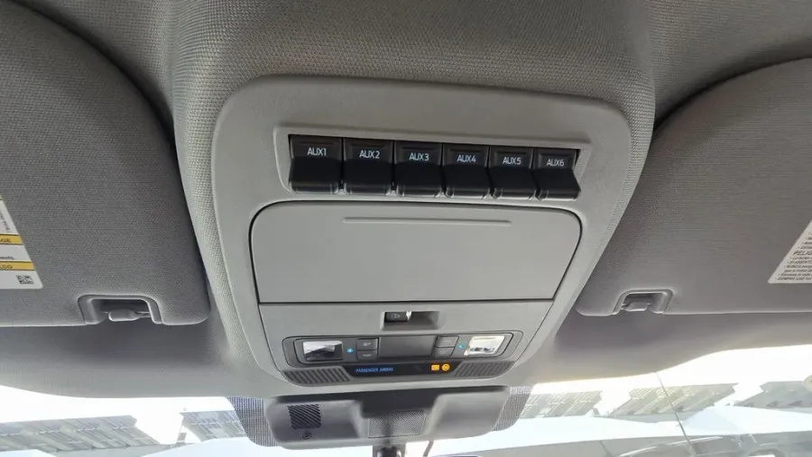 2026 Ford Super Duty F-350 | Photo 25 of 30