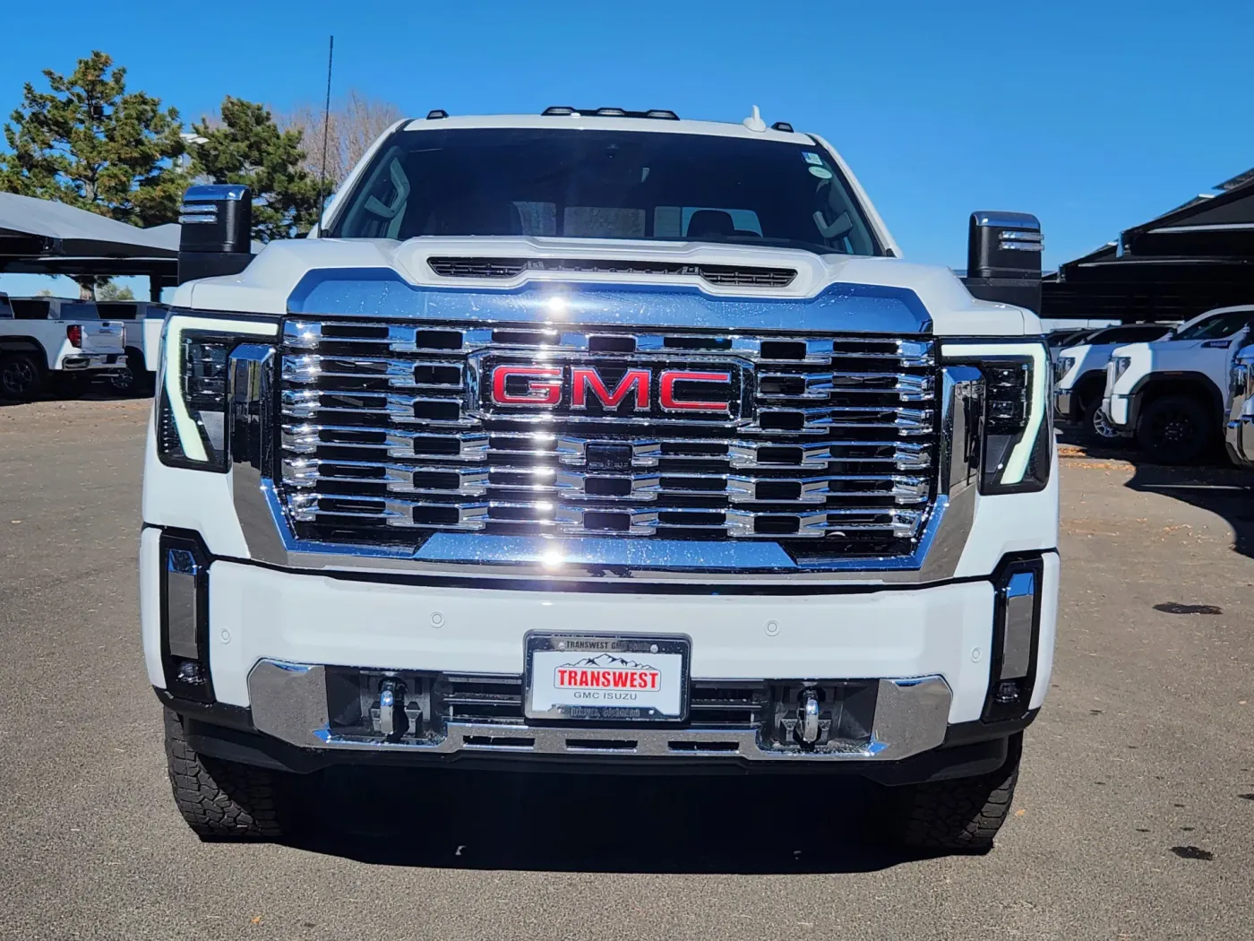 2026 GMC Sierra 2500HD Denali | Photo 4 of 31