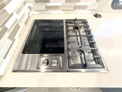 2021 Thor Omni XG32 | Thumbnail Photo 11 of 26