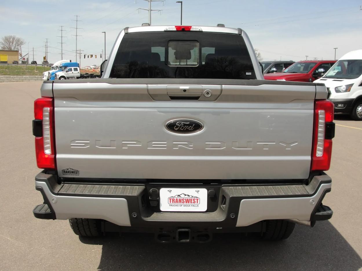 2024 Ford F-250 | Photo 4 of 22