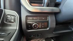 2023 Ford F-250 | Thumbnail Photo 13 of 30