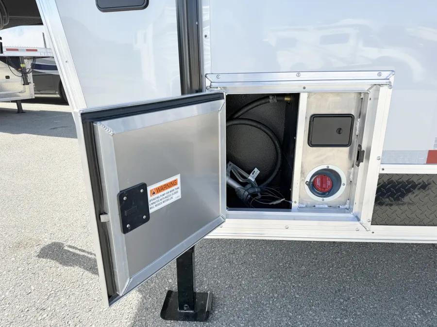 2026 Logan Coach Horse Power Burandt Edition | Photo 22 of 24