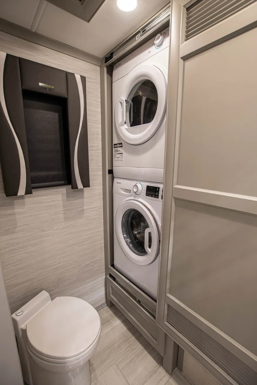 2026 Tiffin Phaeton 37BH | Photo 26 of 25