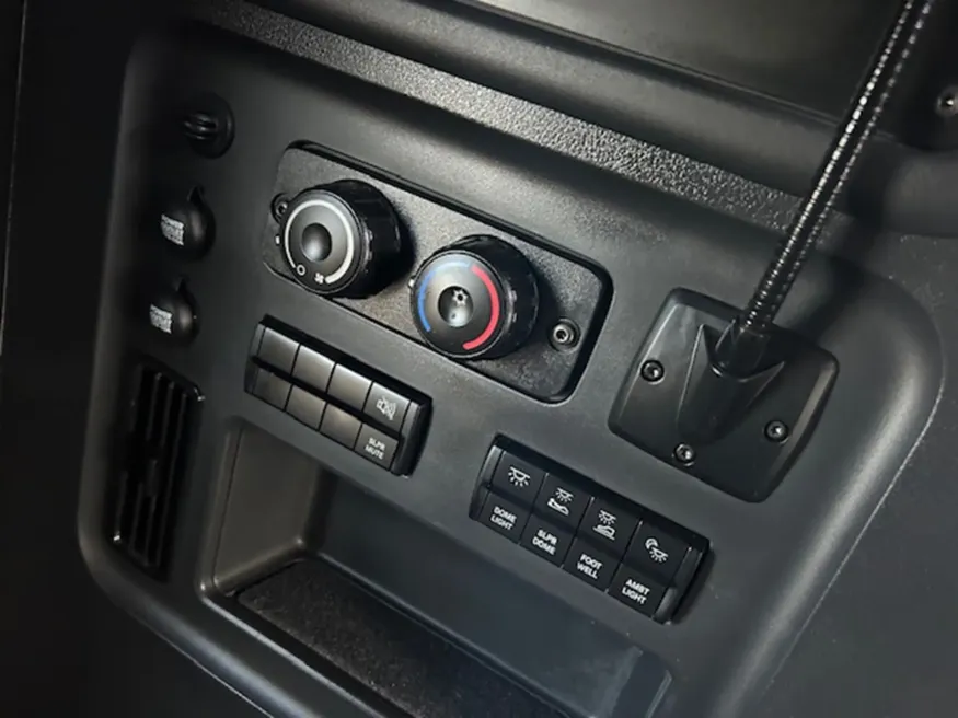 2023 Freightliner Cascadia 126 | Photo 14 of 18