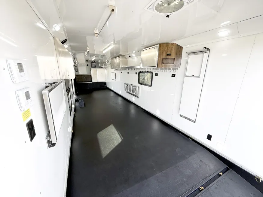 2026 Logan Coach Horse Power | Photo 8 of 24