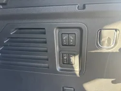 2026 Chevrolet Traverse AWD High Country | Thumbnail Photo 9 of 26