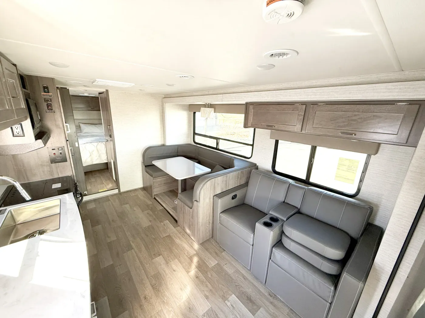 2025 Winnebago Minnie Winnie 31K | Photo 5 of 17