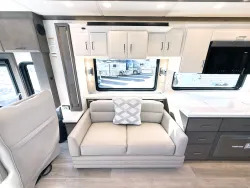 2026 Newmar Mountain Aire 4118 | Thumbnail Photo 9 of 31