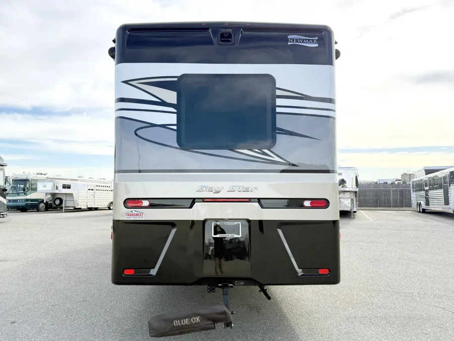 2024 Newmar Bay Star 3626 | Photo 20 of 31