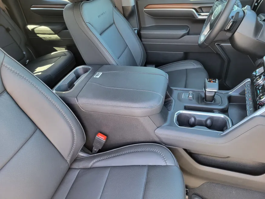 2026 GMC Sierra 1500 Denali | Photo 12 of 26