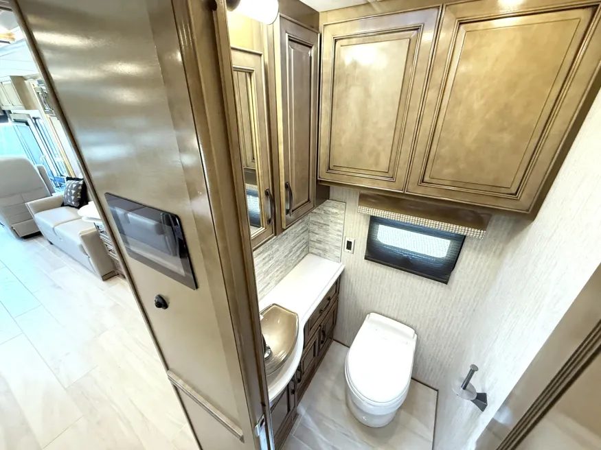 2026 Newmar Dutch Star 4081 | Photo 12 of 32