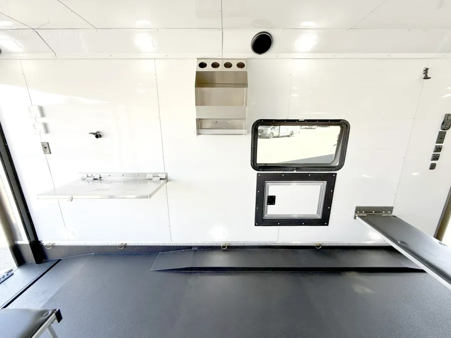 2026 Logan Coach Horse Power Burandt Edition | Photo 15 of 24