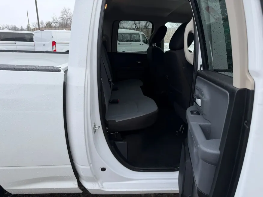 2024 RAM 1500 Classic SLT | Photo 17 of 21