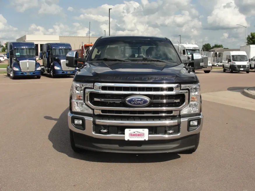 2022 Ford Super Duty F-250 Lariat | Photo 15 of 26