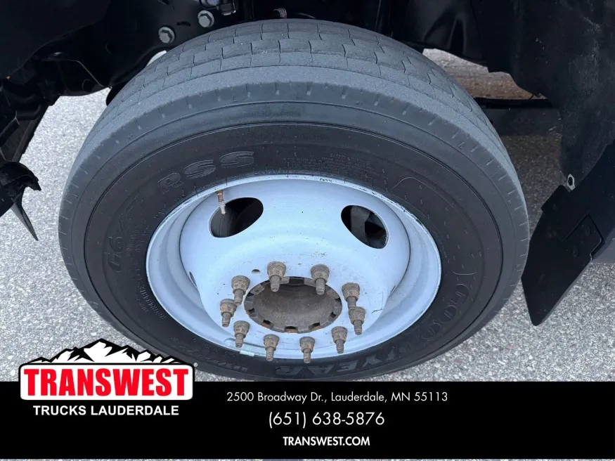 2016 Ford Super Duty F-550 XL | Photo 8 of 21