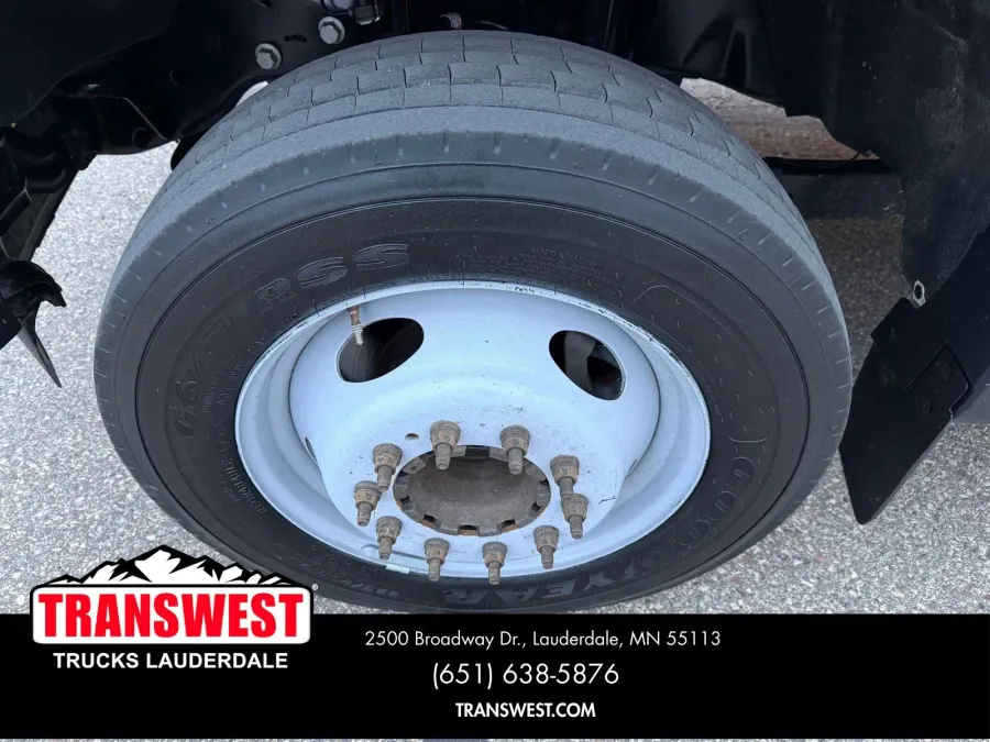 2016 Ford Super Duty F-550 XL | Photo 8 of 21