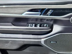 2022 Jeep Wagoneer Series III | Thumbnail Photo 5 of 25