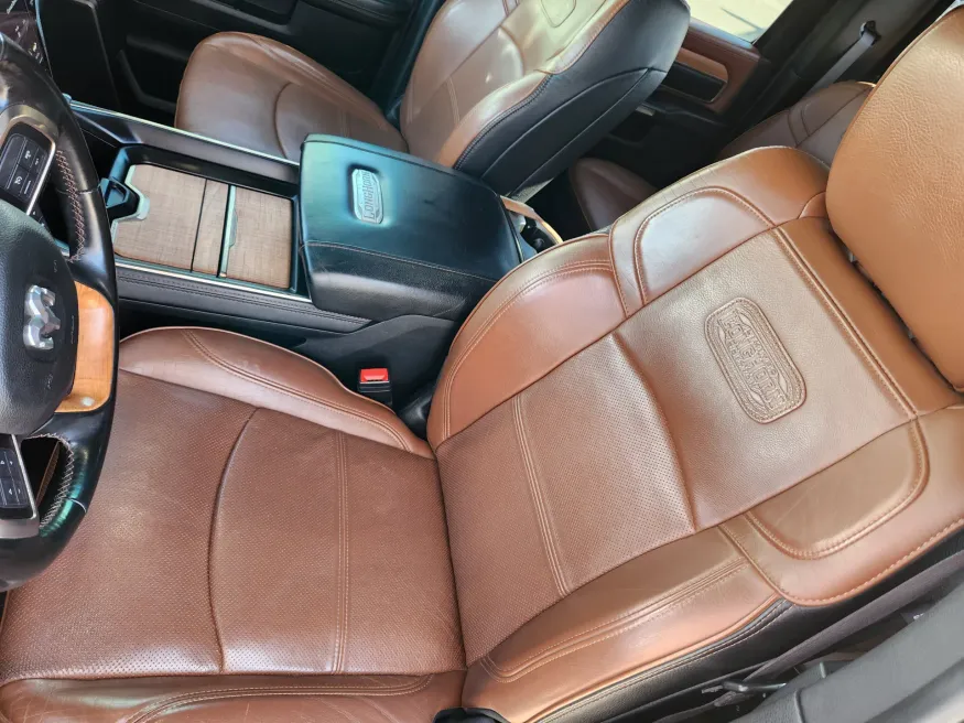 2021 RAM 3500 Longhorn | Photo 7 of 24