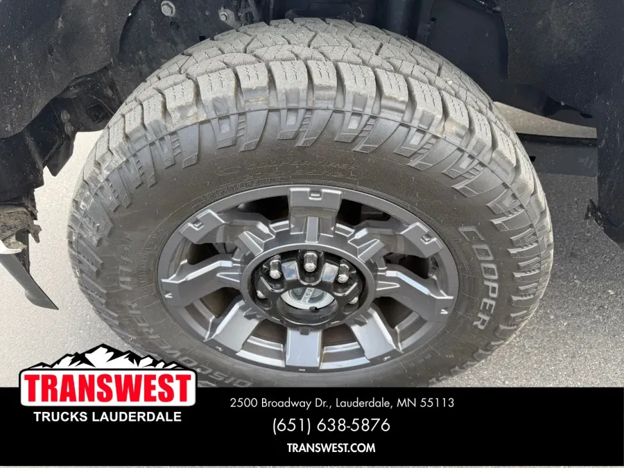 2023 Ford F-350 | Photo 8 of 23