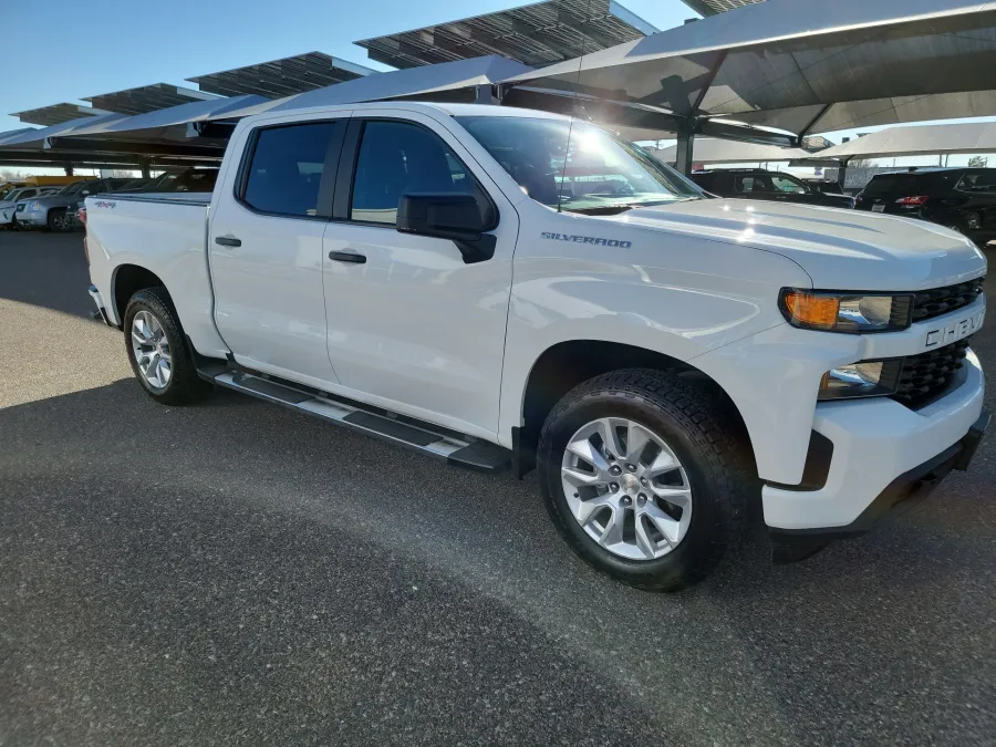 2021 Chevrolet Silverado 1500 Custom | Photo 6 of 16
