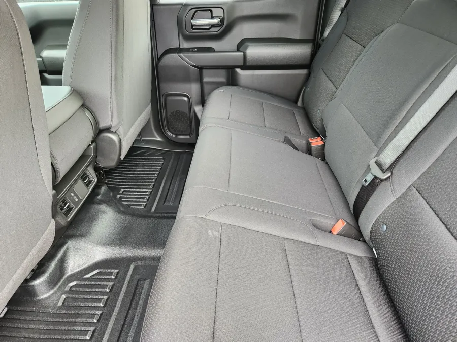 2026 GMC Sierra 1500 Pro | Photo 20 of 23