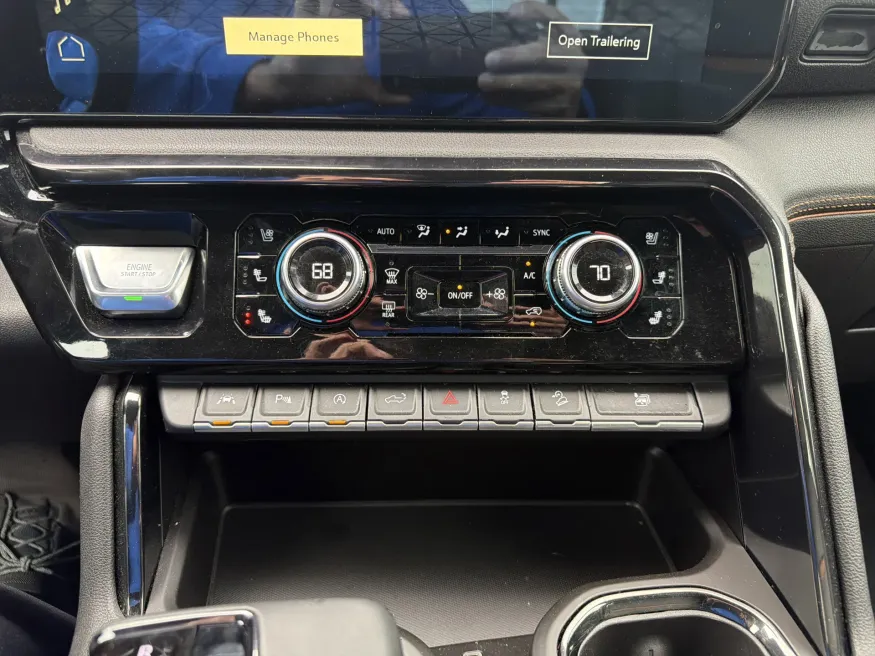 2023 GMC Sierra 1500 AT4 | Photo 16 of 20