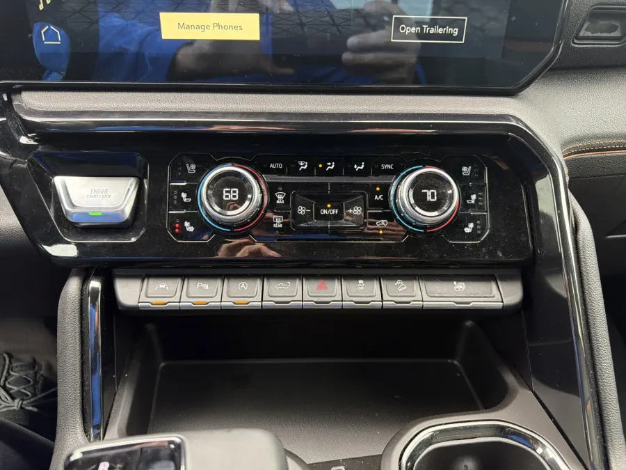 2023 GMC Sierra 1500 AT4 | Photo 16 of 20