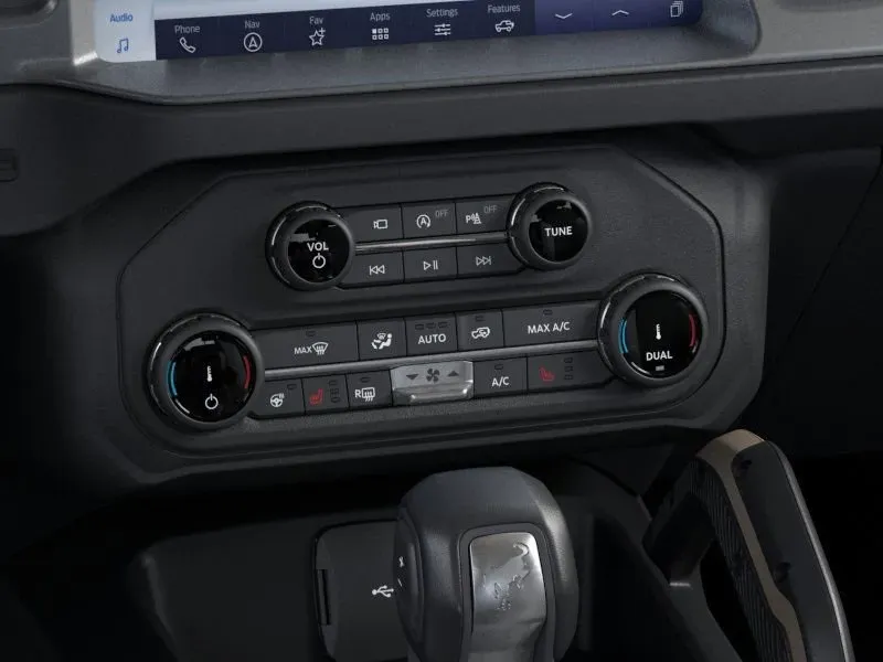 2025 Ford Bronco | Photo 16 of 25