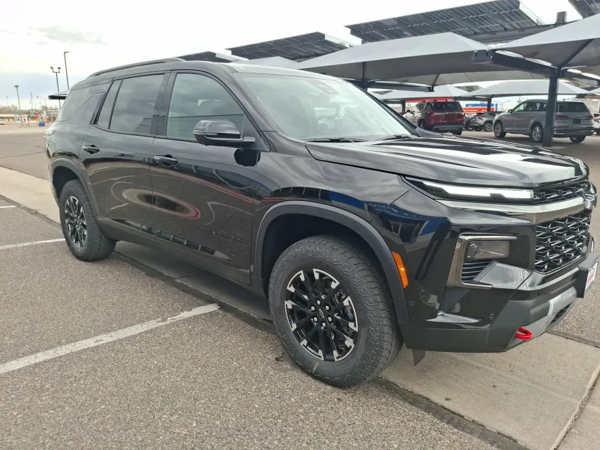 2026 Chevrolet Traverse AWD Z71 | Photo 6 of 20