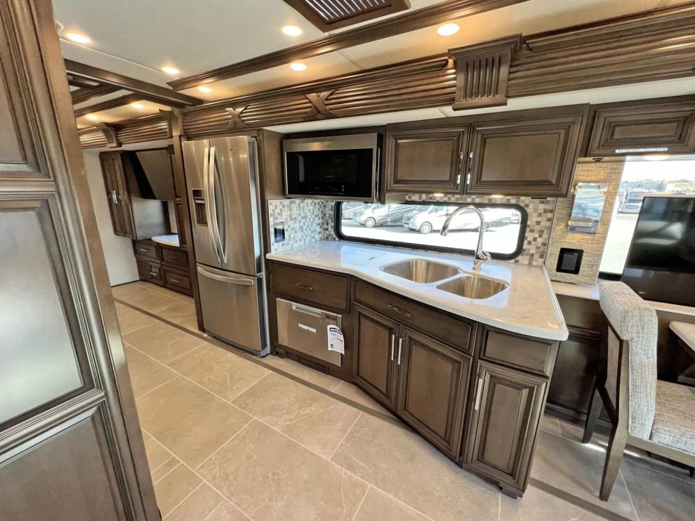 2023 Newmar Supreme Aire 4051 | Photo 14 of 43