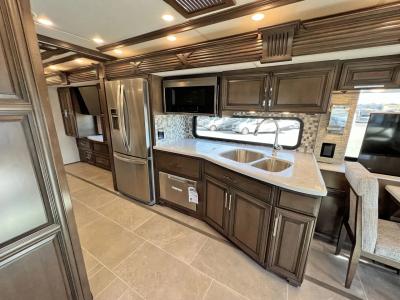 2023 Newmar Supreme Aire 4051 | Thumbnail Photo 14 of 43