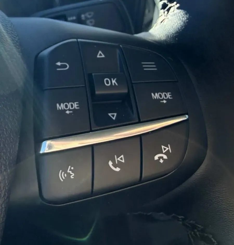 2026 Ford Maverick | Photo 13 of 21