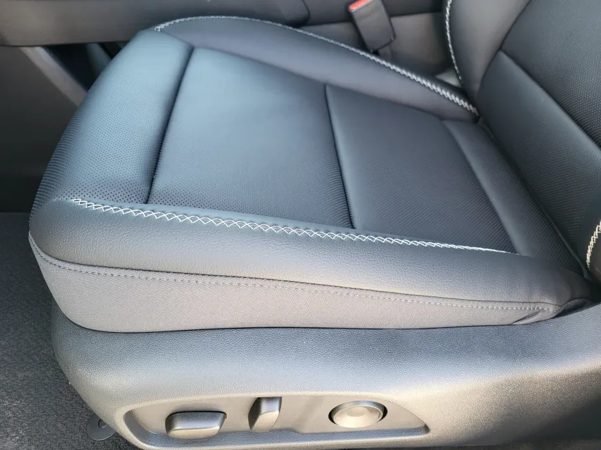 2026 GMC Terrain Denali | Photo 19 of 25