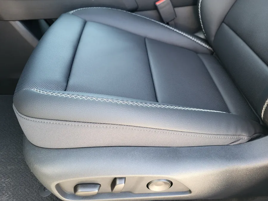 2026 GMC Terrain Denali | Photo 19 of 25