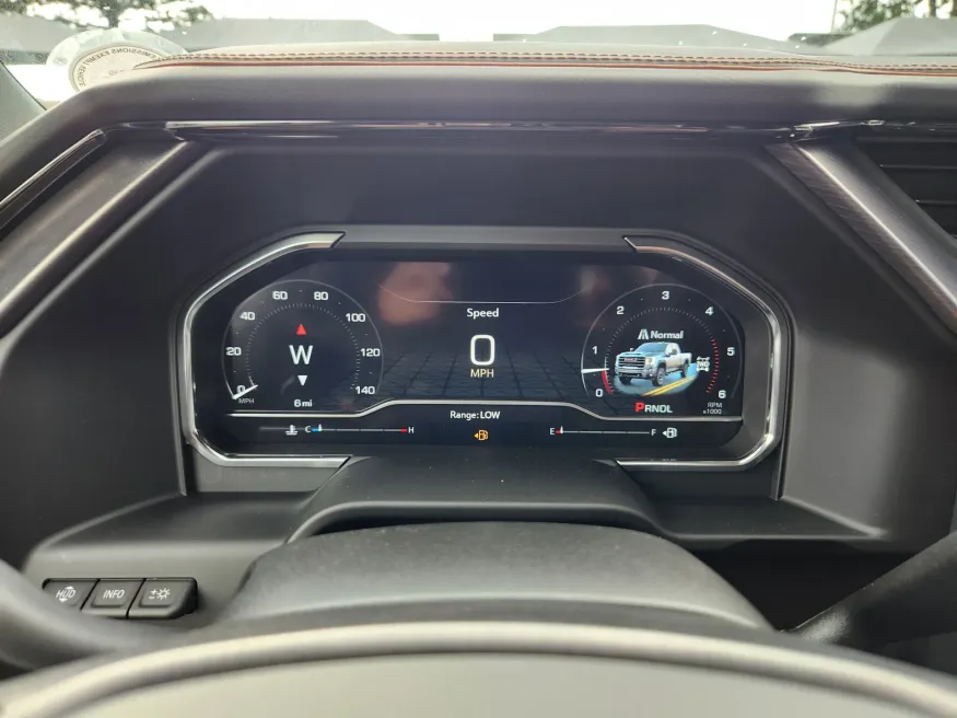 2025 GMC Sierra 2500HD AT4 | Photo 22 of 31